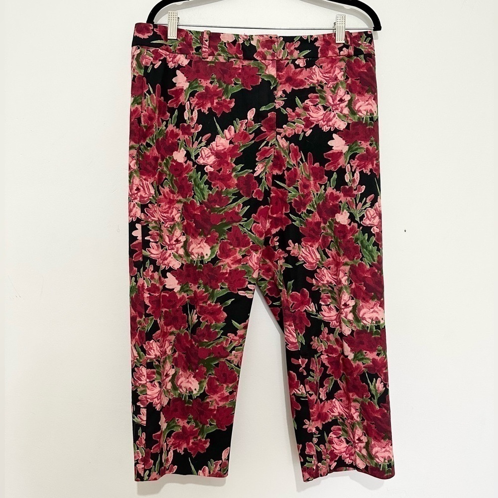 Talbots Women Size 14P Signature Floral Straight Leg Black Red Cropped Pants